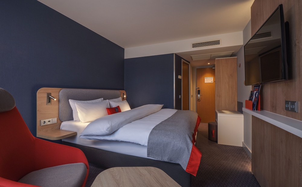 holiday inn express frankfurt messe by ihg