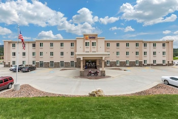 comfort inn and suites hill city