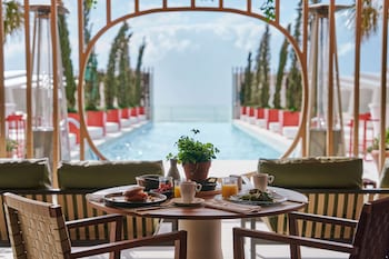 higueron curio by hilton adult only