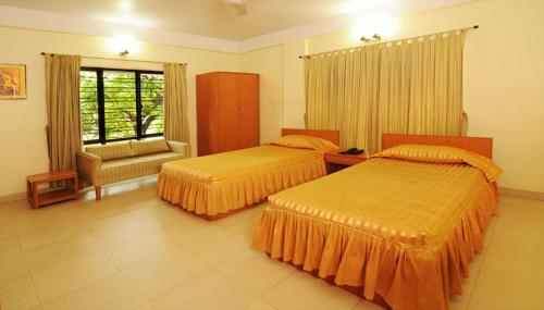 55B Hindustan Park,,3 star
