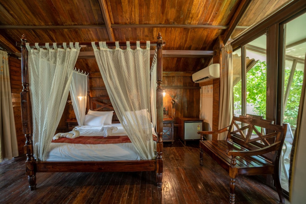 jal srushti island resort