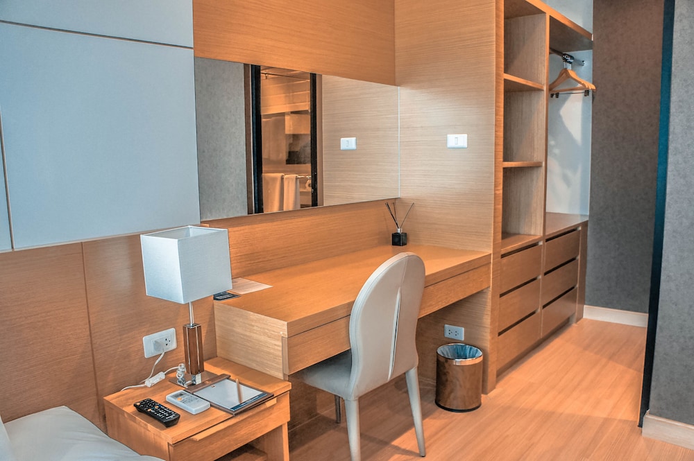 sanae hotel nimman