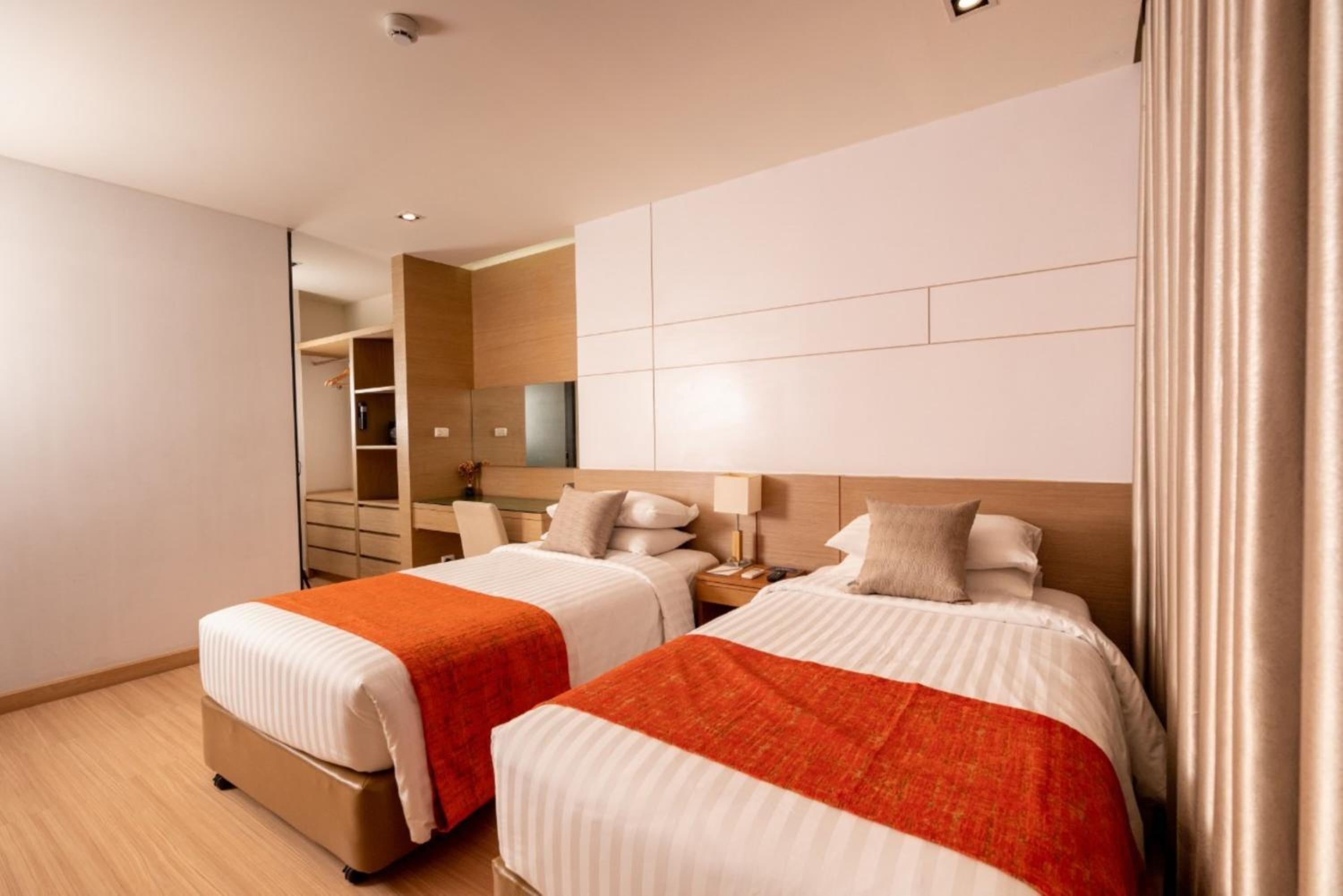 sanae hotel nimman