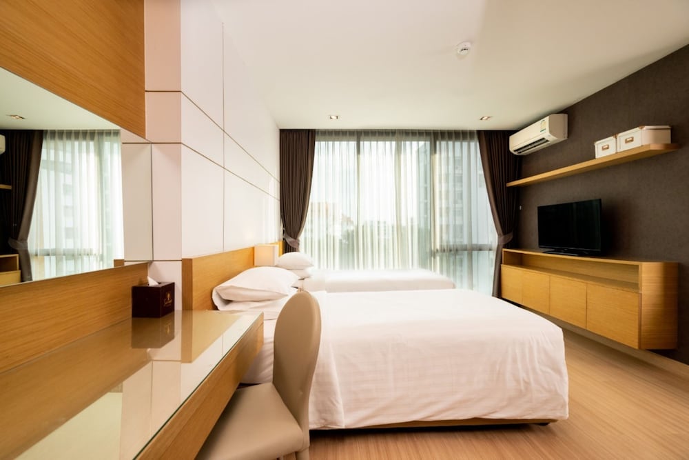 sanae hotel nimman