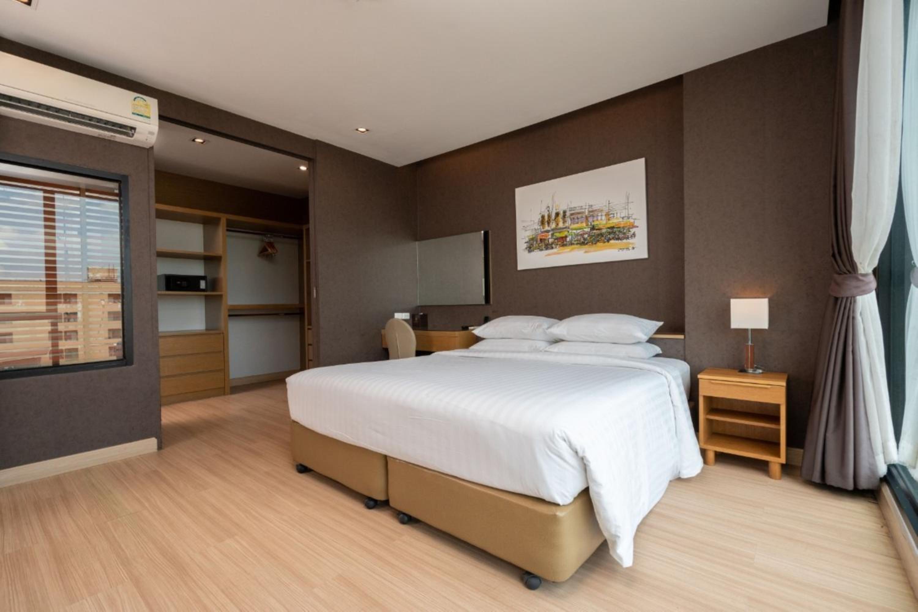 sanae hotel nimman