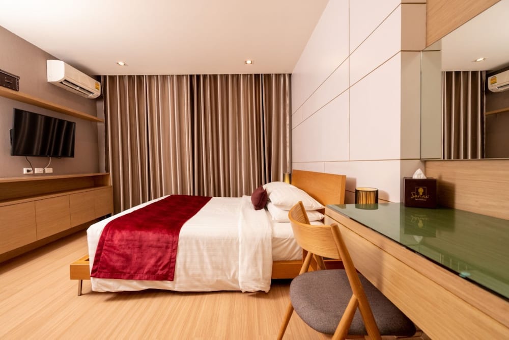 sanae hotel nimman