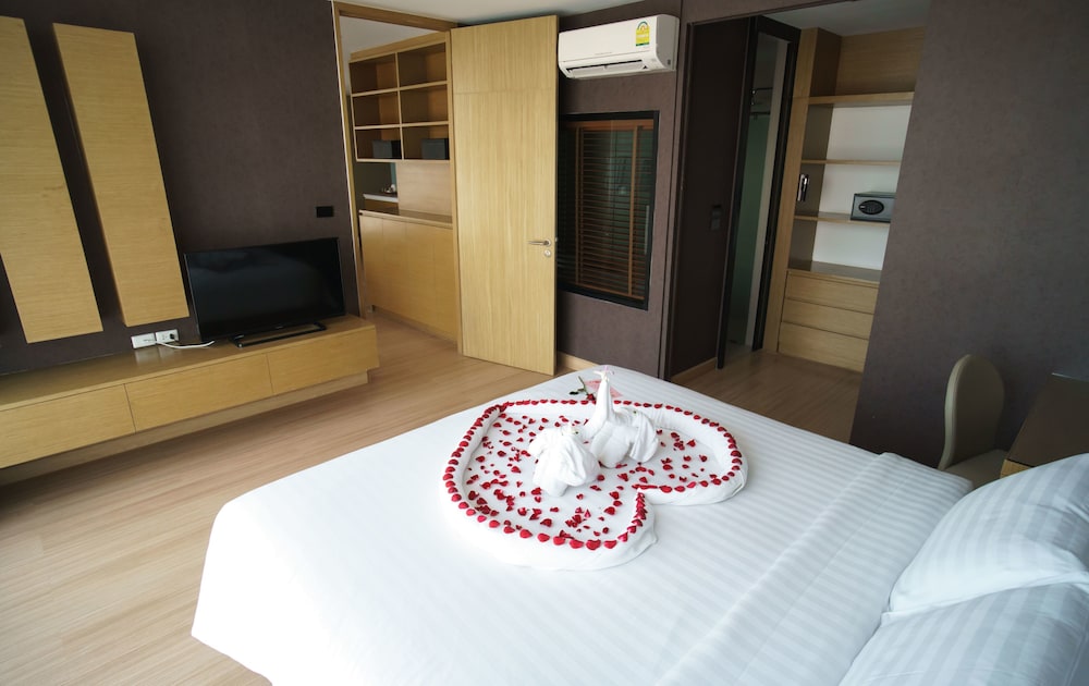sanae hotel nimman