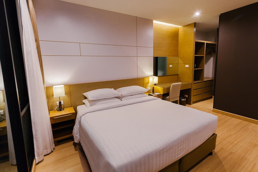 sanae hotel nimman
