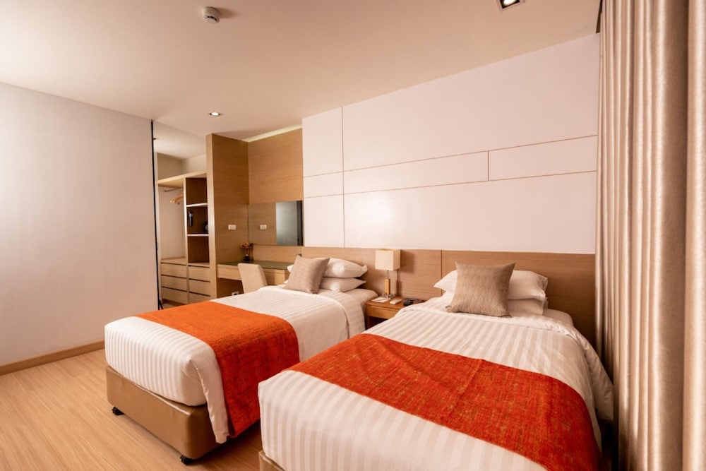 sanae hotel nimman