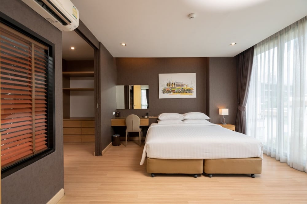 sanae hotel nimman