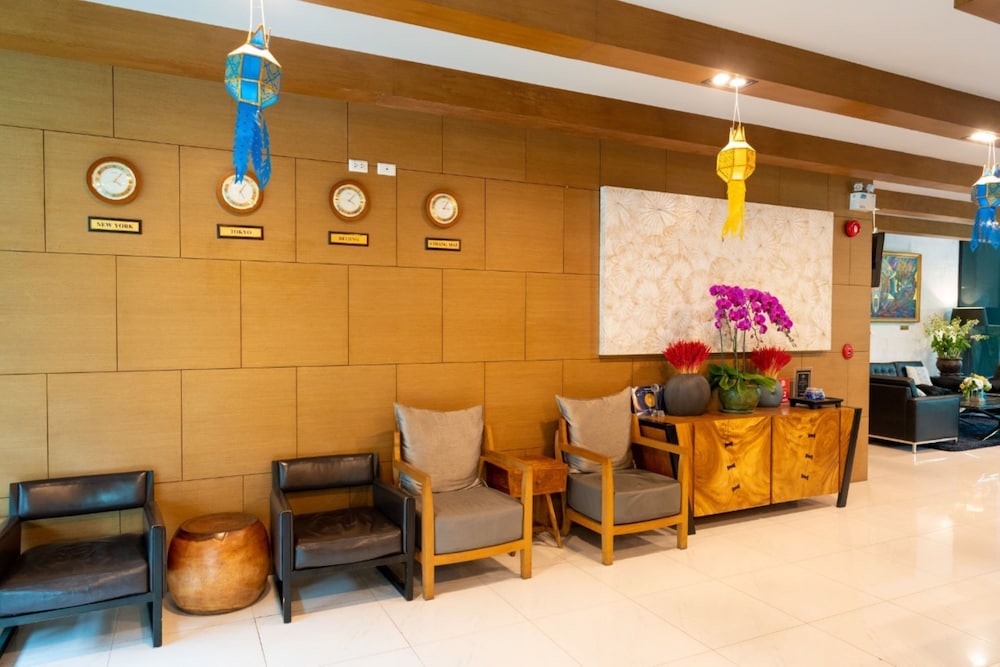 sanae hotel nimman