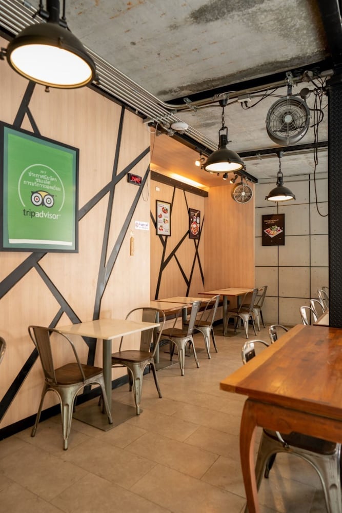 sanae hotel nimman