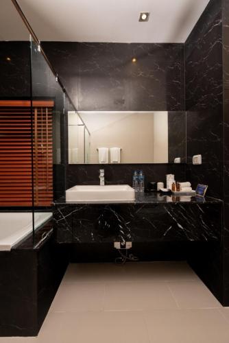 sanae hotel nimman