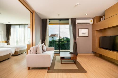 sanae hotel nimman