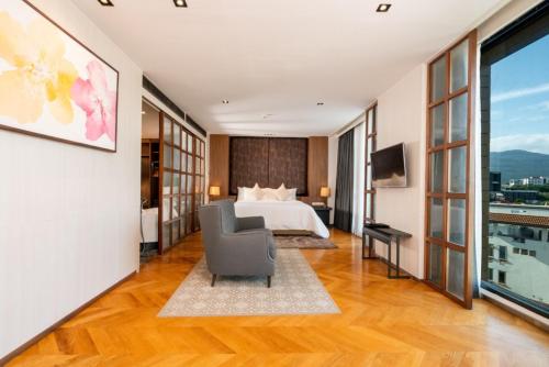 sanae hotel nimman