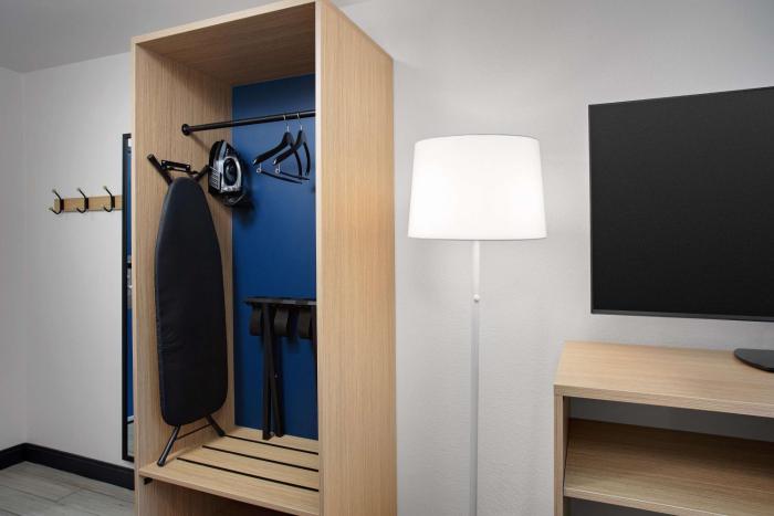 spark by hilton atlanta cumberland ballpark