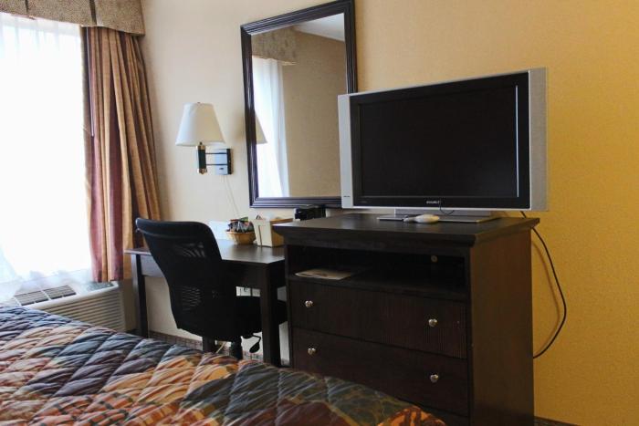 spark by hilton atlanta cumberland ballpark