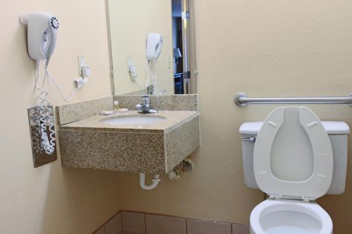 spark by hilton atlanta cumberland ballpark