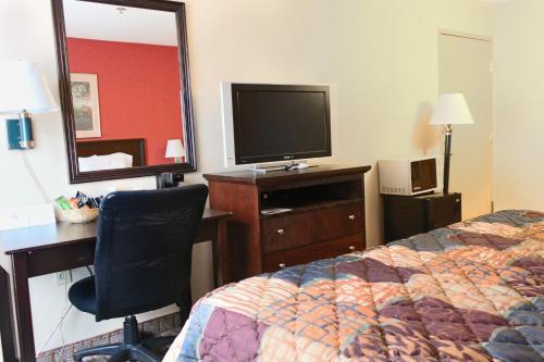 spark by hilton atlanta cumberland ballpark