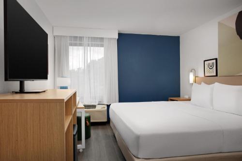 spark by hilton atlanta cumberland ballpark