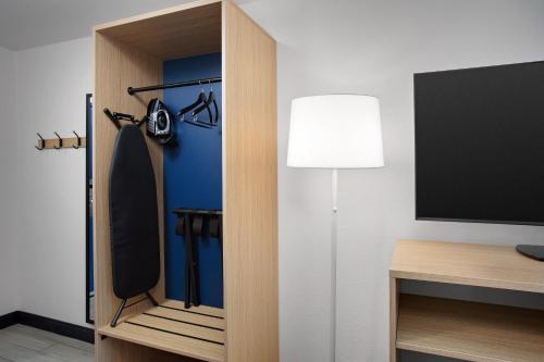 spark by hilton atlanta cumberland ballpark