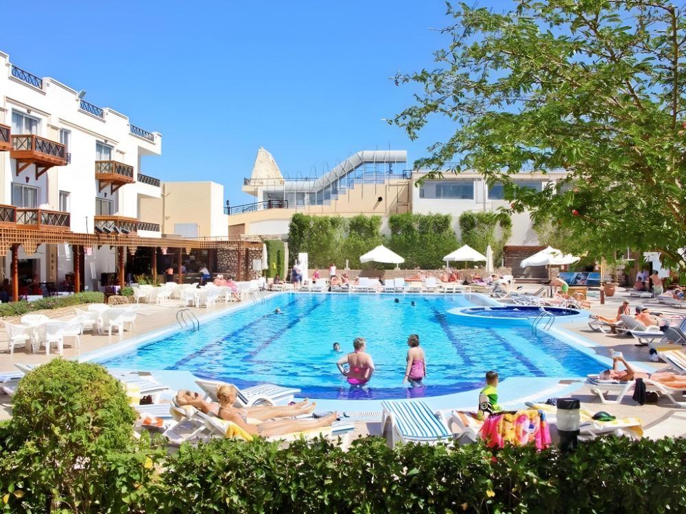 falcon naama star hotel