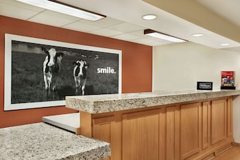 hampton inn shawnee