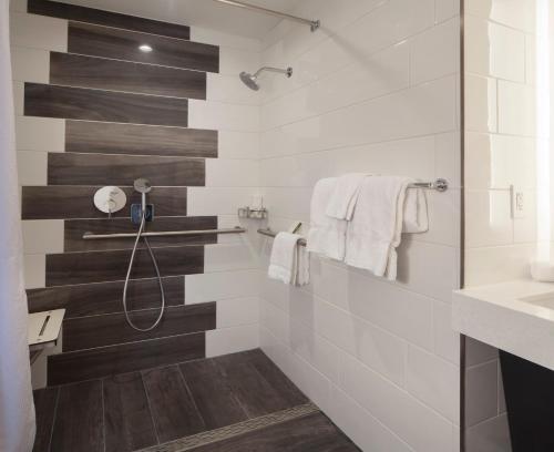 hotel indigo atlanta midtown by ihg