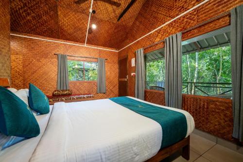 monsoon retreats