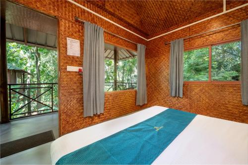monsoon retreats