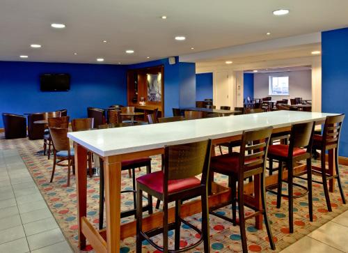 holiday inn express shrewsbury by ihg