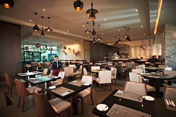 carlton city hotel singapore