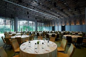 parkroyal collection pickering singapore