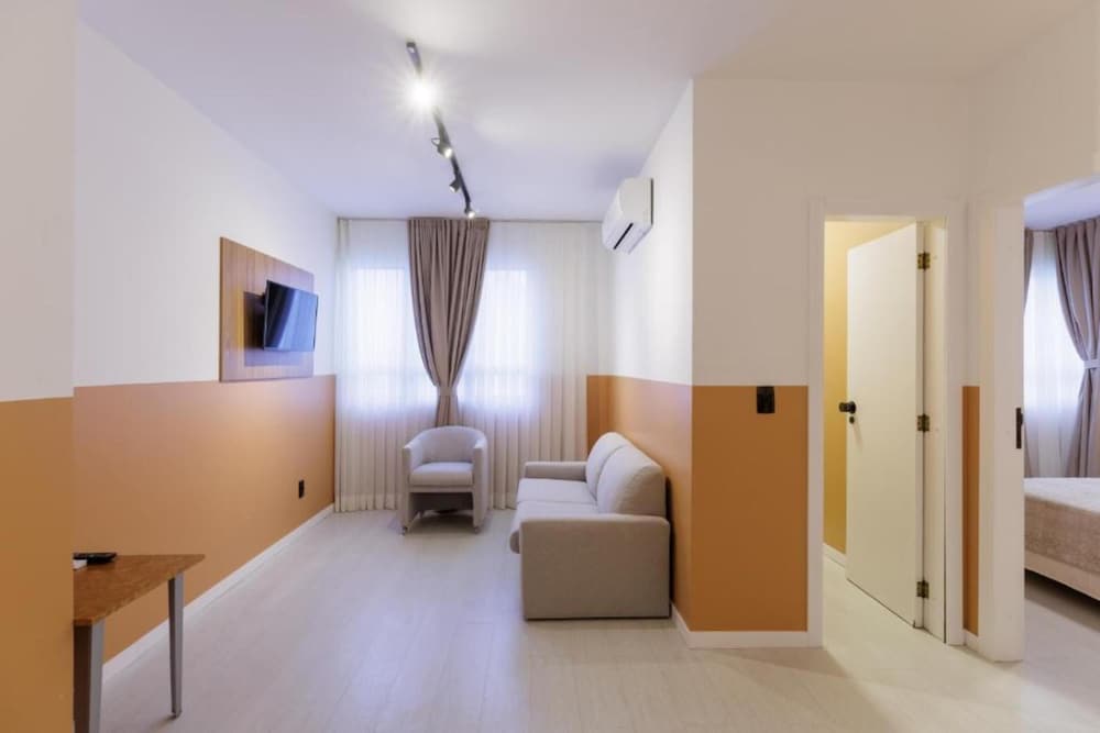 hotel le village flats