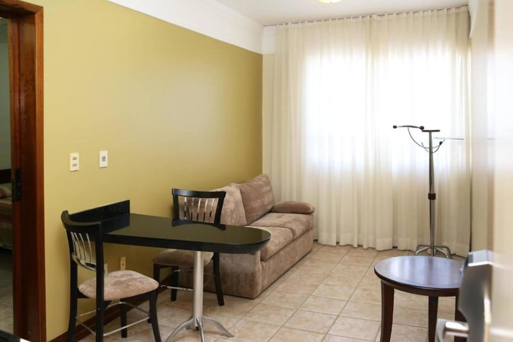 hotel le village flats