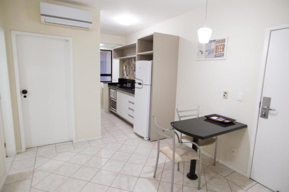 hotel le village flats