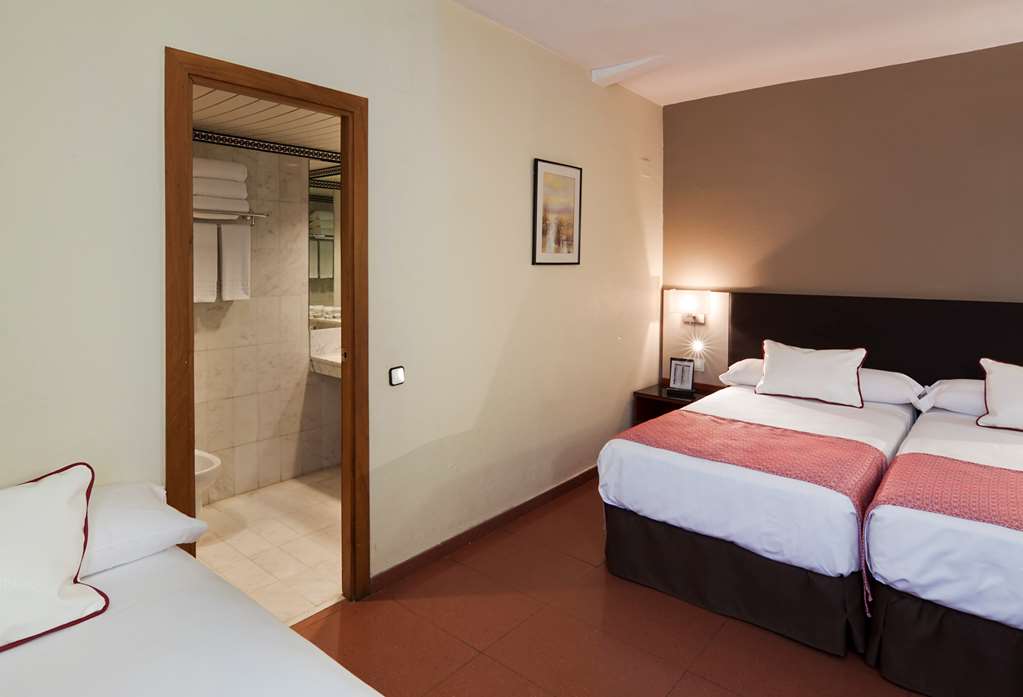 hotel catalonia hispalis