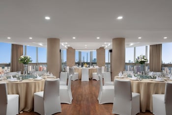 holiday inn express shanghai zhabei an ihg hotel
