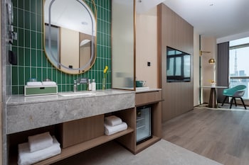 holiday inn express shanghai zhabei an ihg hotel