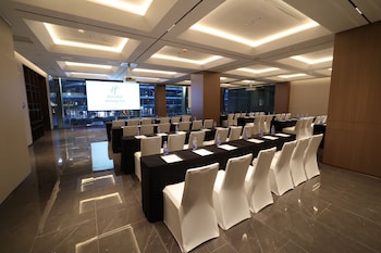 holiday inn express shanghai zhabei an ihg hotel