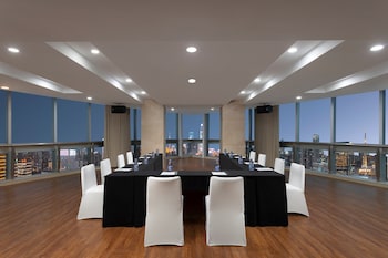 holiday inn express shanghai zhabei an ihg hotel