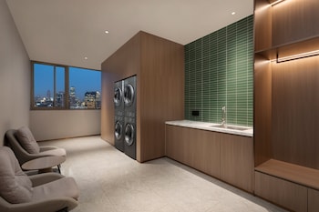 holiday inn express shanghai zhabei an ihg hotel