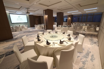 holiday inn express shanghai zhabei an ihg hotel