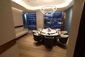 holiday inn express shanghai zhabei an ihg hotel
