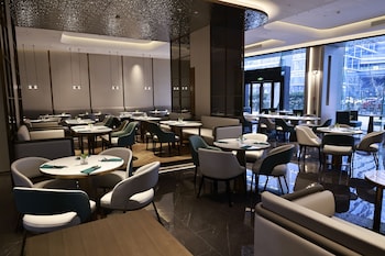 holiday inn express shanghai zhabei an ihg hotel