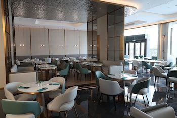 holiday inn express shanghai zhabei an ihg hotel