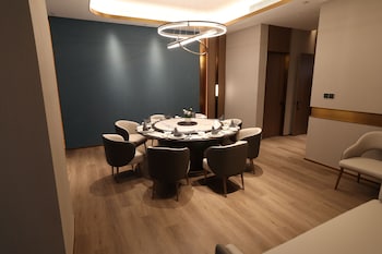 holiday inn express shanghai zhabei an ihg hotel