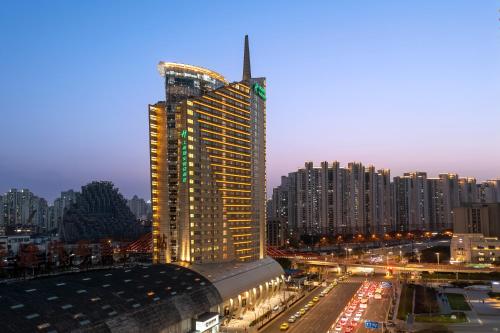 holiday inn express shanghai zhabei an ihg hotel