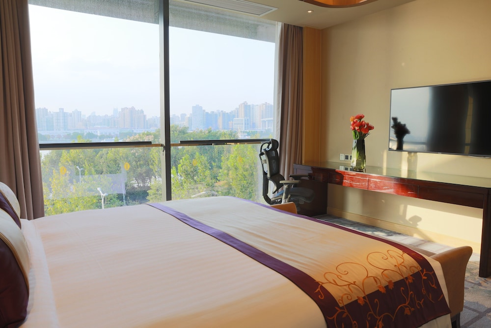 intercontinental shanghai expo by ihg