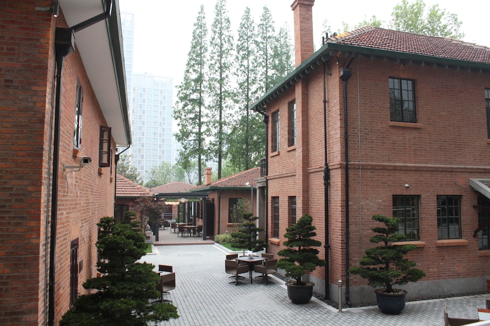 intercontinental shanghai expo by ihg